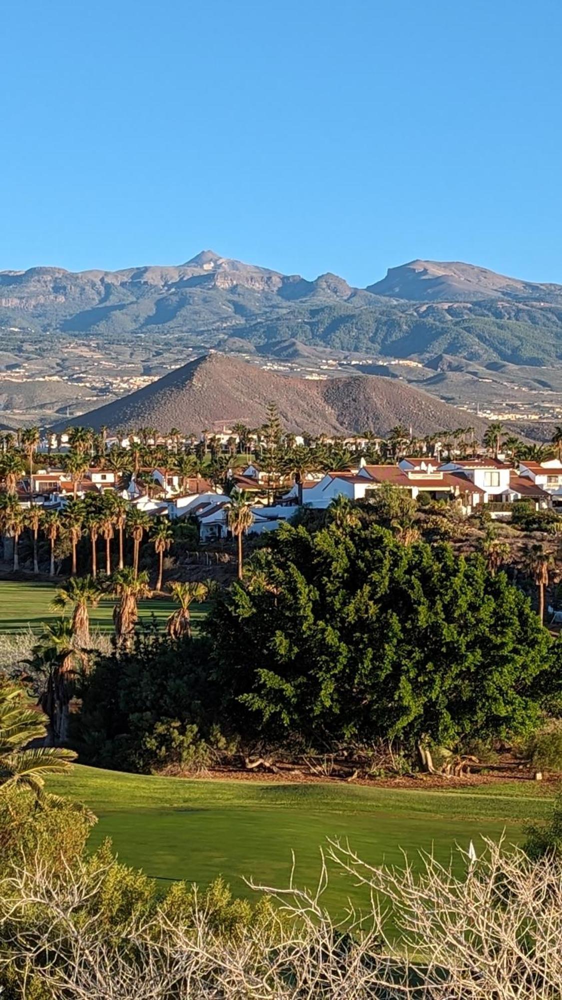 Golf View Apartment - Stunning Ocean View Golf Del Sur San Miguel de Abona Exterior foto